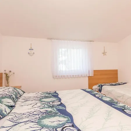 Appartement Lovely In Sveti Filip i Jakov