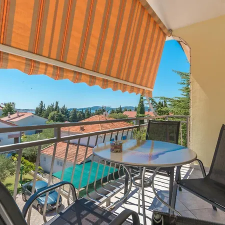 Front In Apartamento Sveti Filip i Jakov