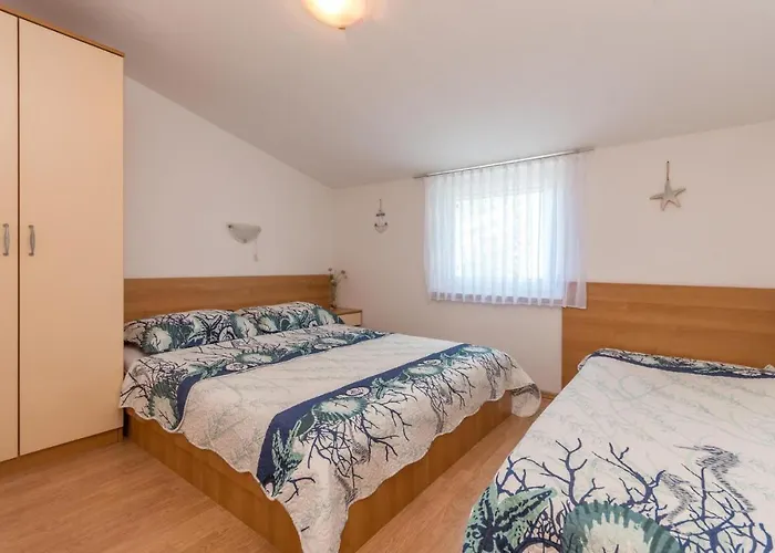 Lovely In Appartement Sveti Filip i Jakov
