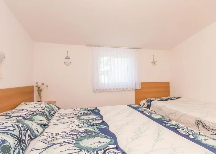 Appartement Lovely In Sveti Filip i Jakov